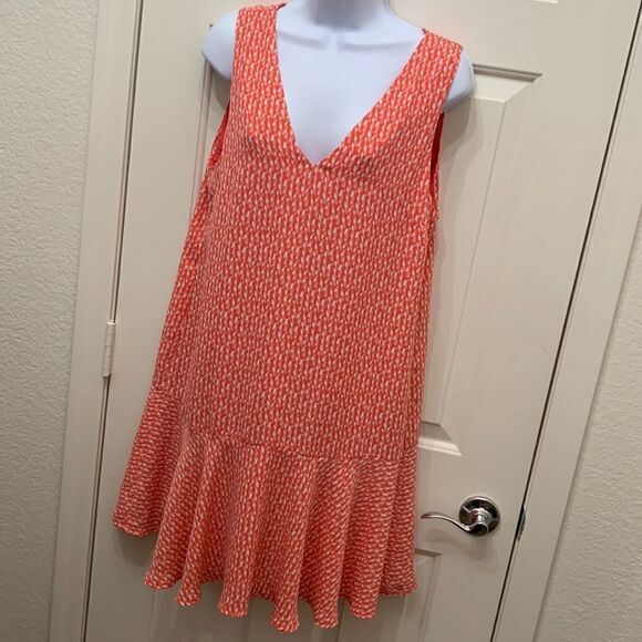 Banana Republic Dress VNeck Short Sleeved Orange White Ruffled Bottom Sz Medium - Picture 2 of 11